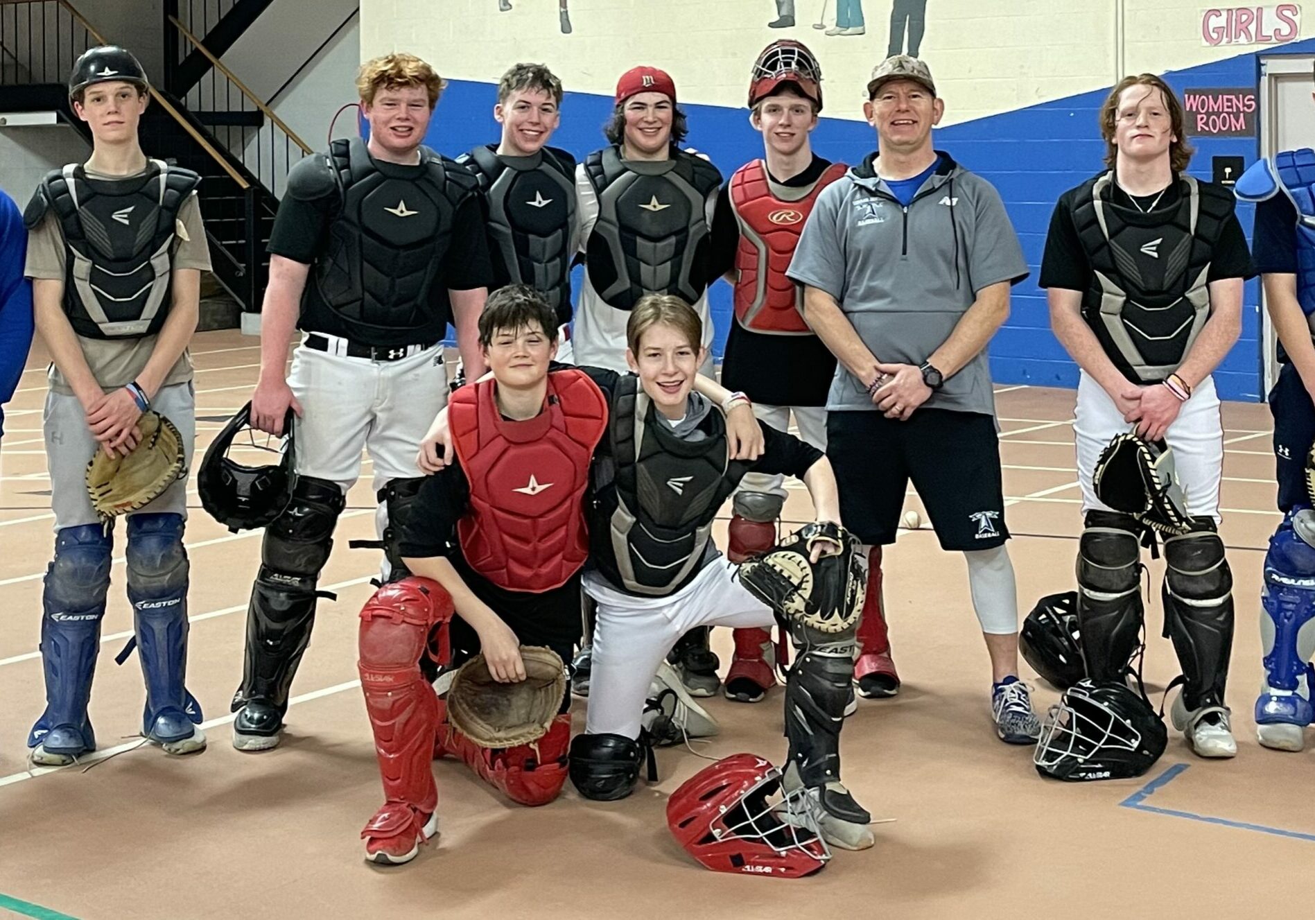 2023 Catchers Clinic group photo 14-17u